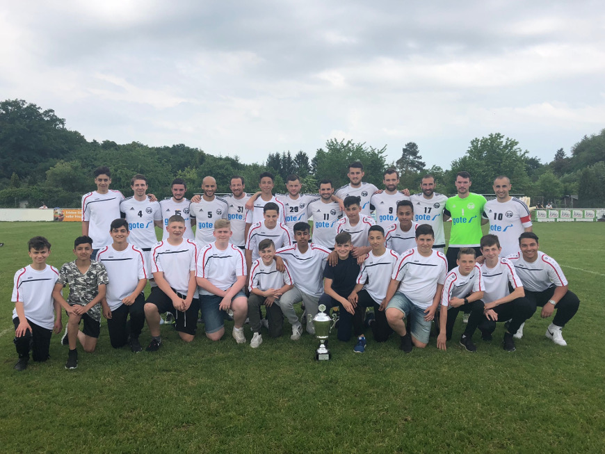 C-1-Jugend und 1. Mannschaft 120518