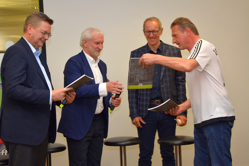 Rudi Völler in Hanau